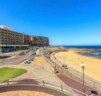 Quality Hotel NOAHS On the Beach - Stays Accommodation