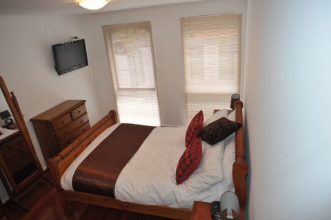 The Pommy Tree Bed And Breakfast - Stayed 2