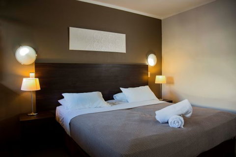 The Cavenagh - Stayed 6