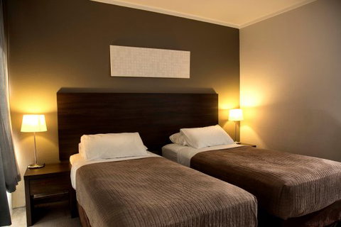 The Cavenagh - Stayed 7