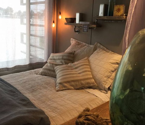 Bill's Boathouse - Stayed 2