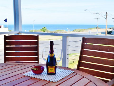 Century 21 SouthCoast: Bayside - Stayed 0