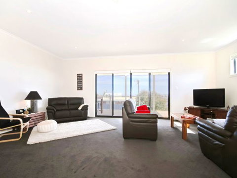 Century 21 SouthCoast: Bayside - Stayed 2