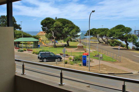 Pier Number 10 - Stayed 1