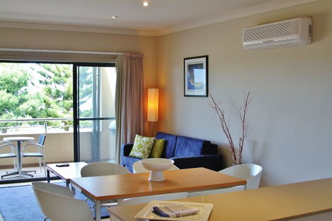 Pier Number 10 - Stayed 3