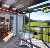 Wedge-tail Loft - Stayed