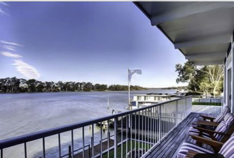 River Shack Rentals - Living The Dream - Stayed 97