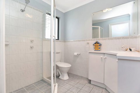 Ambergris - Stayed 8