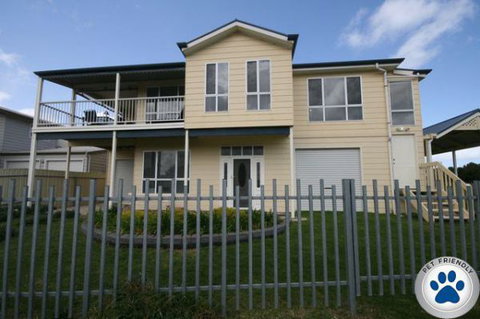 LJ Hooker Goolwa Holiday Rentals - 42 Underwood Avenue, Goolwa Beach - Stayed 4
