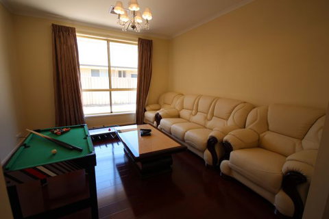 LJ Hooker Goolwa Holiday Rentals - 42 Underwood Avenue, Goolwa Beach - Stayed 17