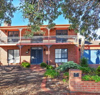 Lakeside Getaway - Stayed