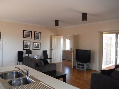 Four Seas - Stayed 1