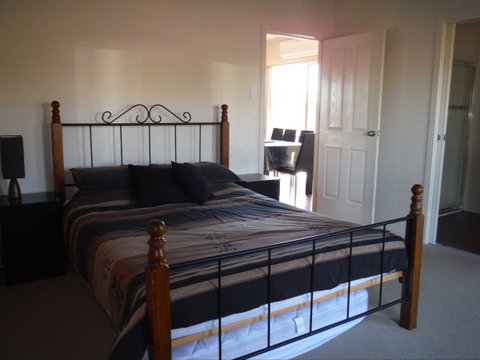 Four Seas - Stayed 3