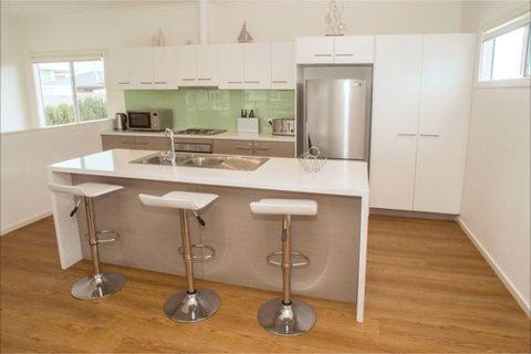 Ocean Sounds - Stayed 1