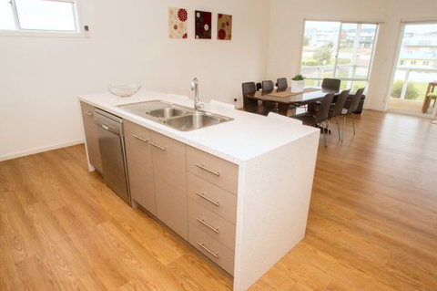 Ocean Sounds - Stayed 2