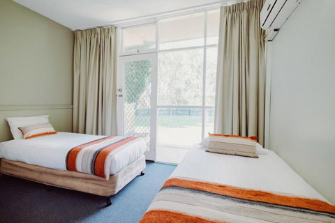 Artesian Spa Motel - Stayed 15