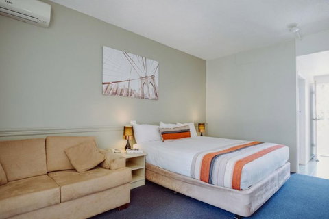 Artesian Spa Motel - Stayed 18