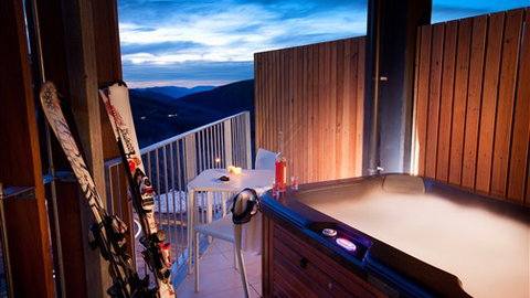QT Falls Creek Resort - Stays Accommodation 6