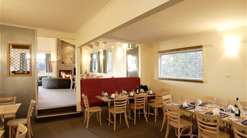 Cooroona Lodge - Stays Accommodation 0