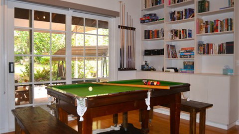 Two Mountains Lodge - Stayed 1