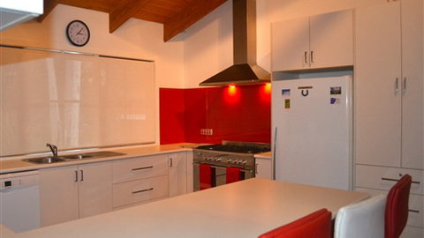 Two Mountains Lodge - Stayed 3