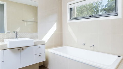 Serenity Torquay Sea View: Luxury Beachfront - Stayed 4