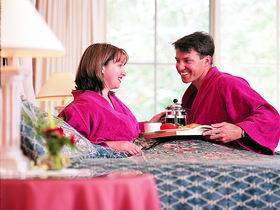 Adelaide Hills Country Cottages - The Villa - Stayed 1