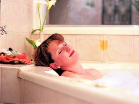 Adelaide Hills Country Cottages - The Villa - Stayed 2