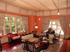 Buxton Manor - George Lowe Esquire Apartment - Stayed 1