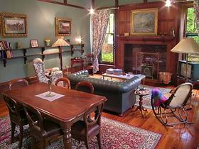 Buxton Manor - Musica Viva Apartment - Stays Accommodation 0