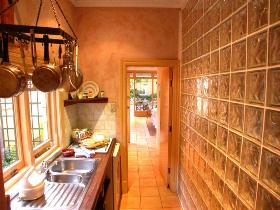 Melbourne Street Mews - Stays Accommodation 3