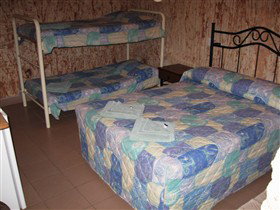 Radeka Downunder Underground Motel And Backpacker Inn - Stayed 2