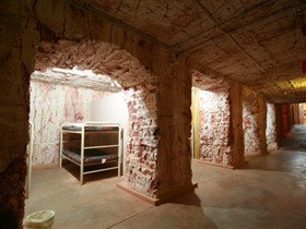 Radeka Downunder Underground Motel And Backpacker Inn - Stayed 3