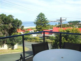 Victor Apartments - Surfs Up - Stayed 0