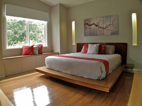 7 Donlan Road - Stayed 1