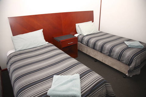 Across Country Motor Inn - Stayed 0