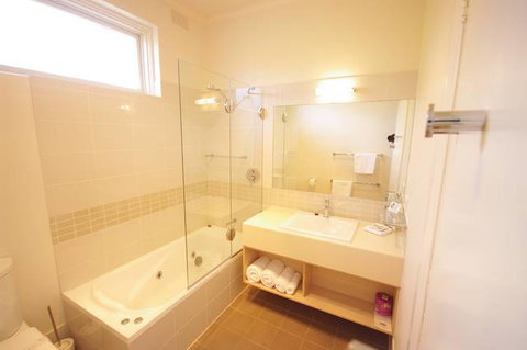 Adelaide Road Motor Lodge - Stayed 3