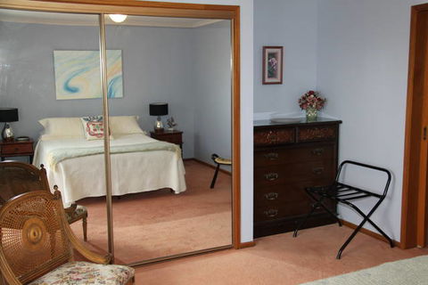 Adrienne's Place On The Hill - Stayed 1