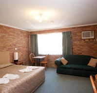 Allan Cunningham Motel and Old Wagon Restaurant - Stays Accommodation