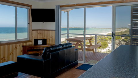 Ceduna Shelly Beach Caravan Park And Beachfront Villas - Stayed 16