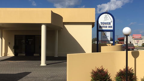 Golden Chain Tower Motor Inn - Stayed 7