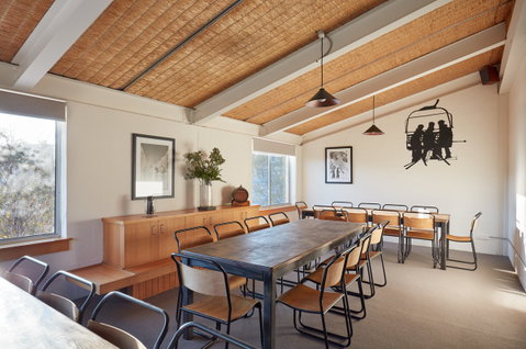 Ripparoo Ski Lodge - Stays Accommodation 0