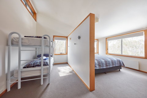 Ripparoo Ski Lodge - Stays Accommodation 3