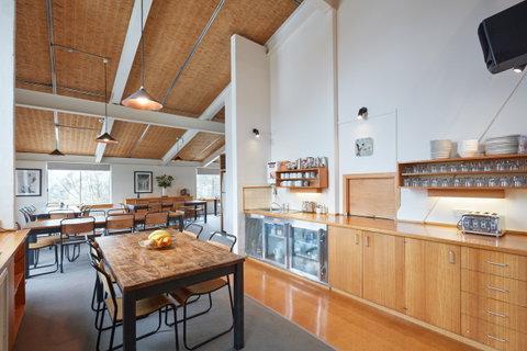 Ripparoo Ski Lodge - Stays Accommodation 8