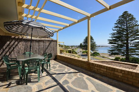 Breeze At The Bay - Stayed 0