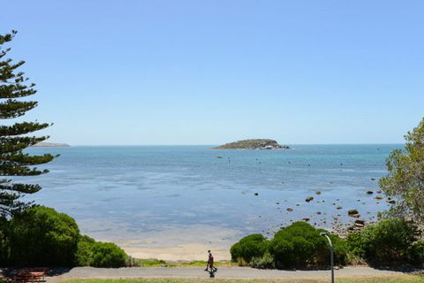 Breeze At The Bay - Stayed 1