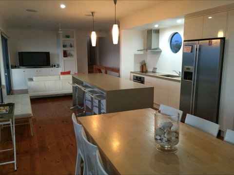 The Shore -Beachfront Accommodation - Stayed 8