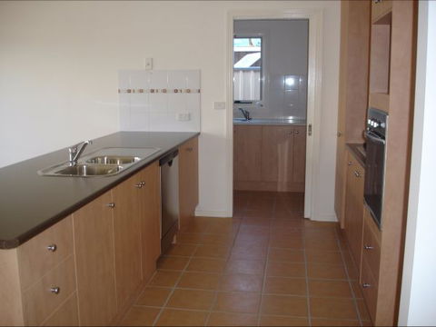 Shamore Apartments - Eleventh Street - Stayed 2