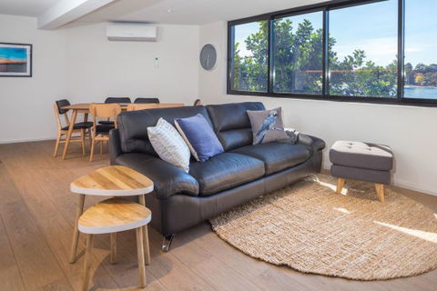 Bridgeview Apartments - Stayed 2