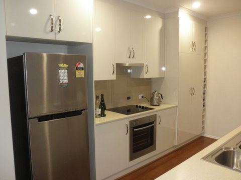 C&C's Bed And Breakfast - Stays Accommodation 5